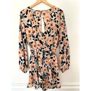 Show Me your MUMU Floral Vneck Romper Size Large Beach Preppy Boho F63
